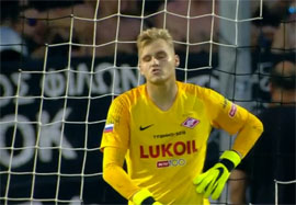 PAOKa volchok pokusal oboronu Spartaka s bochkov7