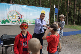 SU SKR po CHuvashii razyasnilo detyam v Sosnyachke bezopasnoe povedenie3