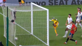 Anglichane vozrodili intrigu9