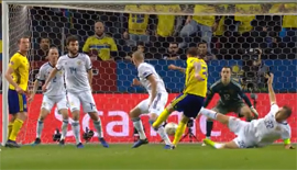 Bez pontov shvedy otobrali putevku v ehlitnyj divizion1