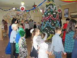 SU SKR po CHuvashii prishlo k podshefnym detyam vmeste s Dedom Morozom