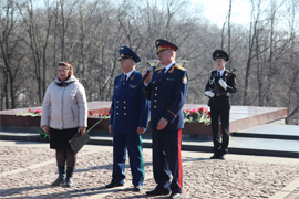 Petrozavodskaya zemlya k stenam legendarnoj kreposti popadet po ehstafete cherez Peterburg9