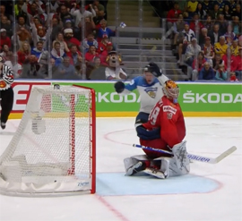 Final konchilsya na hokkejnom Attile3