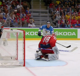 Final konchilsya na hokkejnom Attile5