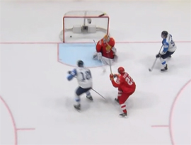 Final konchilsya na hokkejnom Attile7