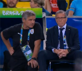 Masterskaya golova Kavani probila chetvertfinal s Peru14