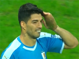 Osechka Suaresa vyvela Peru na Chili11