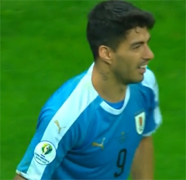 Osechka Suaresa vyvela Peru na Chili13