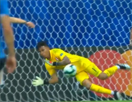 Osechka Suaresa vyvela Peru na Chili4