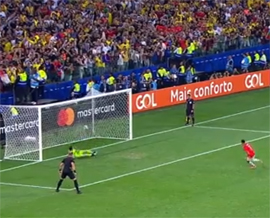 V polufinal s poslednim v matche udarom22