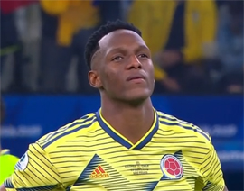 V polufinal s poslednim v matche udarom26