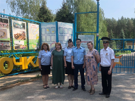 Prokurory pobyvali v novocheboksarskom detskom lagere zvezdochka