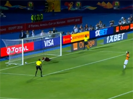 Alzhir vyvela v polufinal dvazhdy sygravshaya v serii penalti levaya shtanga2