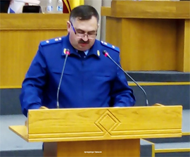 Aleksandr Evgrafov predstavlyaet Gossovetu Chuvashii zakon o SNYuSah