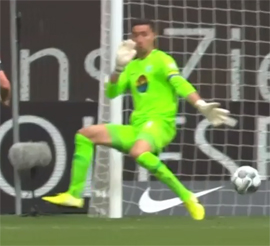 Ajntraht pobedil Volfsburg2