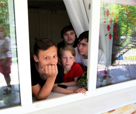 SU SKR po Chuvashii pomogaet detyam i pozhilym i napominaet o merah bezopasnosti na kanikulah3