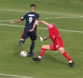 Autsajder sygral kak lider4