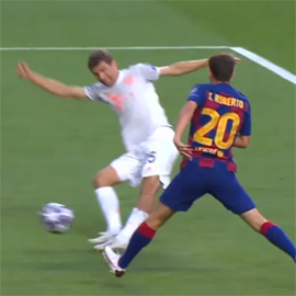 Bavariya sygrala pechali v setku Barsy1