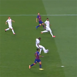 Bavariya sygrala pechali v setku Barsy14