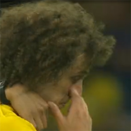 plachushchaya Braziliya na chempionate mira 2014 goda1