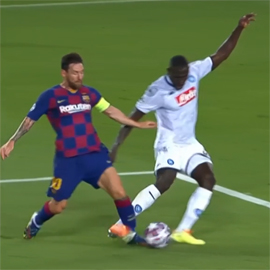 Velikolepnyj gol Messi Napoli9