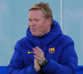 Trener Barsy Kuman aplodiruet golu Messi