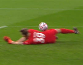 V nelepyj vecher myachi v Krasnodare zapolzali4