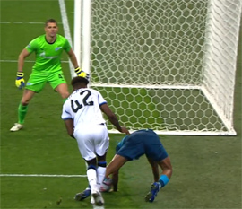 Zenit doma proigral Bryugge v gruppe Ligi chempionov