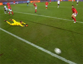 prinesshij nichyu tri tri sbornoj Germanii v igre so Shvejcariej gol Gnabri1