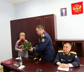 Vruchenie nagrady zhene pogibchego Fedora Atemova1