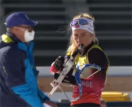 Tiril v zolotom pasyute v Nove mesto gnalas lish za soboj2