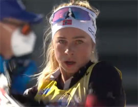 Tiril v zolotom pasyute v Nove mesto gnalas lish za soboj4