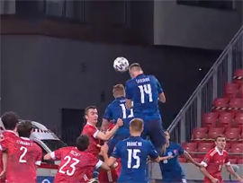 V shershavom futbole slovaki gladko vyigrali u rossiyan