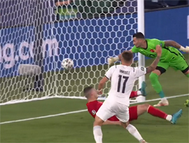 Italiya pokazala hozyajskij futbol1