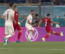 Italiya pokazala hozyajskij futbol4