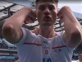 V prohodcy rinulis na Evro futbolnye kanatohodcy12