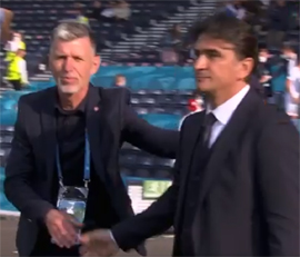 V prohodcy rinulis na Evro futbolnye kanatohodcy15