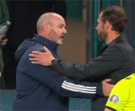 V prohodcy rinulis na Evro futbolnye kanatohodcy9