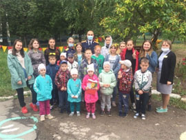 Posetili detej v reabilitazionnom centre