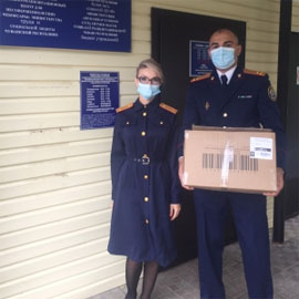 Posetili detej v reabilitazionnom centre2