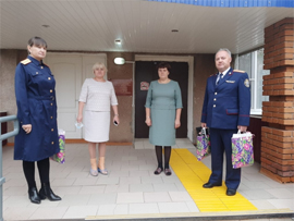 Sledovateli posetili centr v Kzyl Chishme1