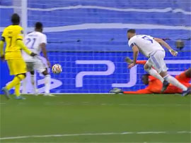 Karim Benzema zabil reshayushij gol Chelsi4