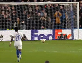 Benzema vyzarapal tretij gol i pobedu realu6