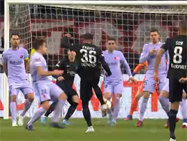 Udar knauffa byl horosh