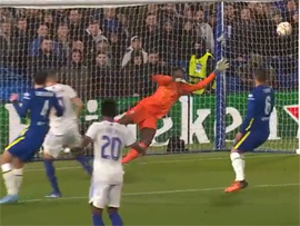 Vtoroj gol benzema chelsi