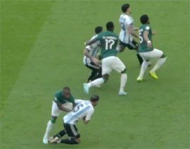 Aravijcy vynesli Messi s partnerami1