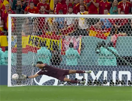 Yassin Bunu vyvel Marokko v chetvertfinal5