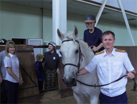 Skr chuvashii druzhit s podshefnymi i konyami4