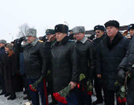 Yadrin pamyatnik pavshim1