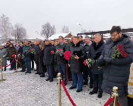 Yadrin pamyatnik pavshim2